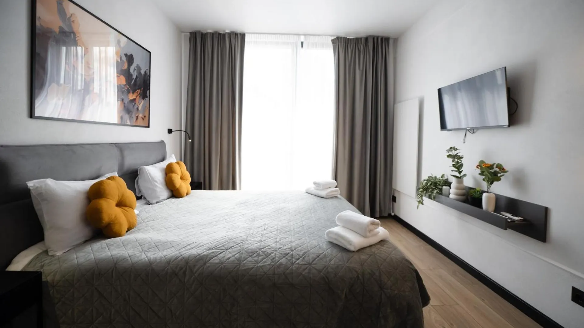 Апартаменти Myfreedom Поруч Із Метро Контрактова Площа Kijev Apartman