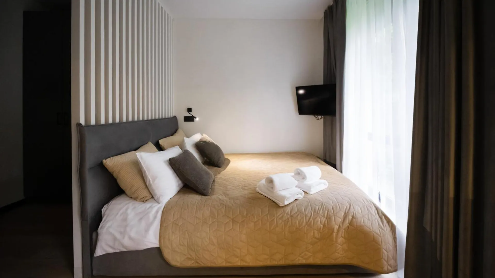 Апартаменти Myfreedom Поруч Із Метро Контрактова Площа Kijev Apartman